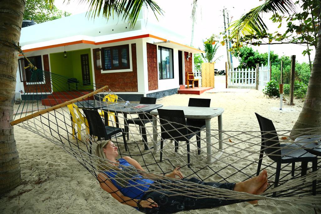 Funky Art Beach House Alappuzha Exterior photo
