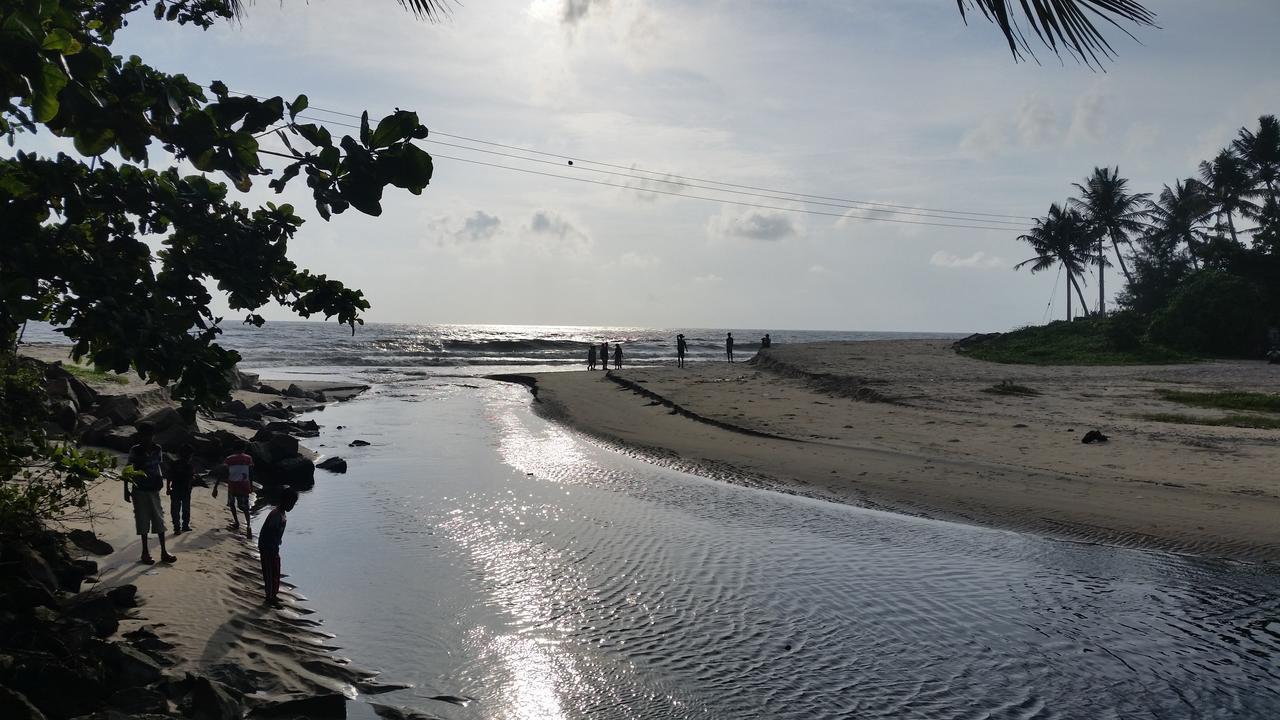 Funky Art Beach House Alappuzha Exterior photo